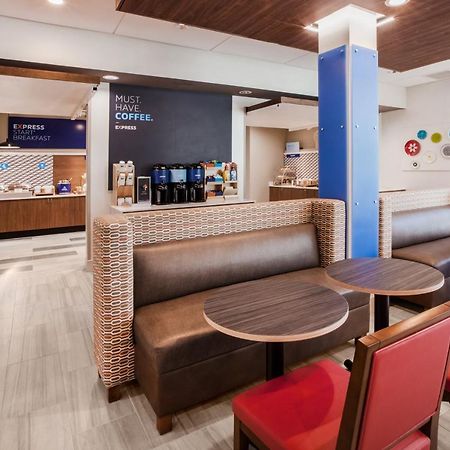 Holiday Inn Express & Suites - Bardstown By Ihg Buitenkant foto